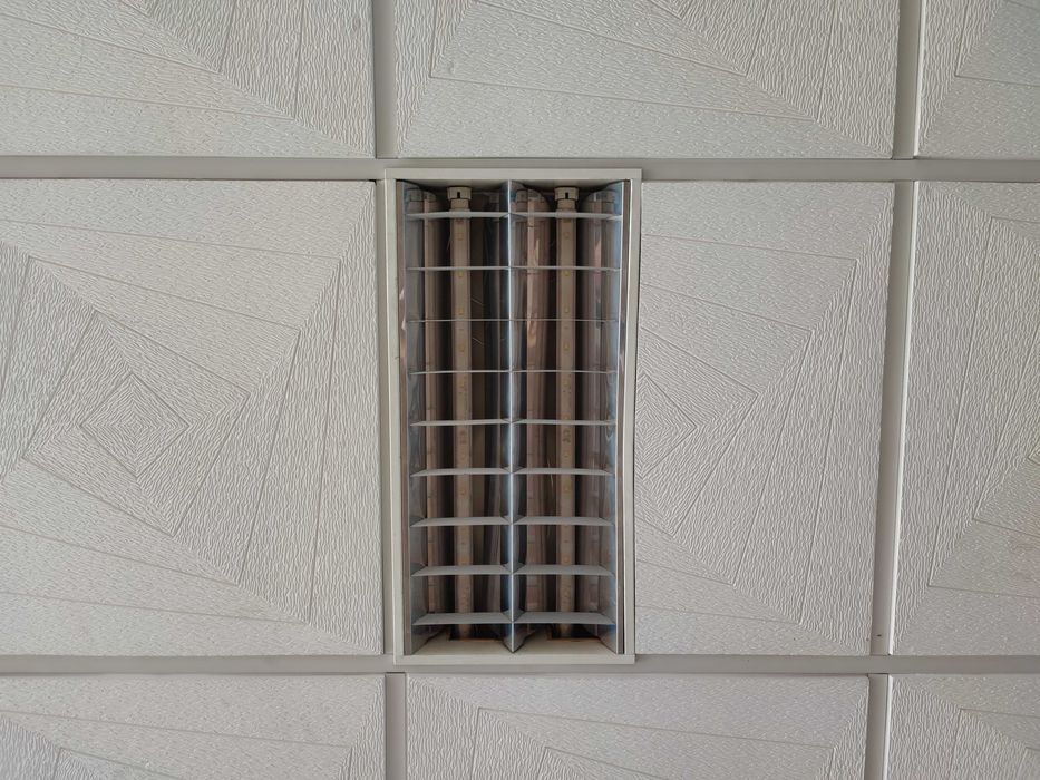 Teto falso Placas Gesso - oferece-se a quem remover - cerca de 70m2
