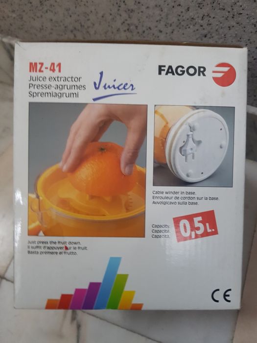 Espremedor Citrinos Eléctrico FAGOR - 500 ML