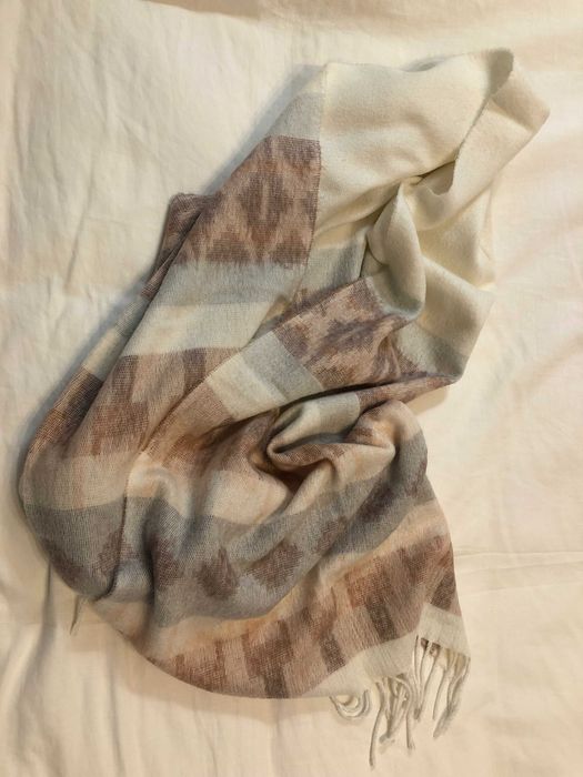 Szalik szal kremowo-beżowy ciepły 174x50 cm