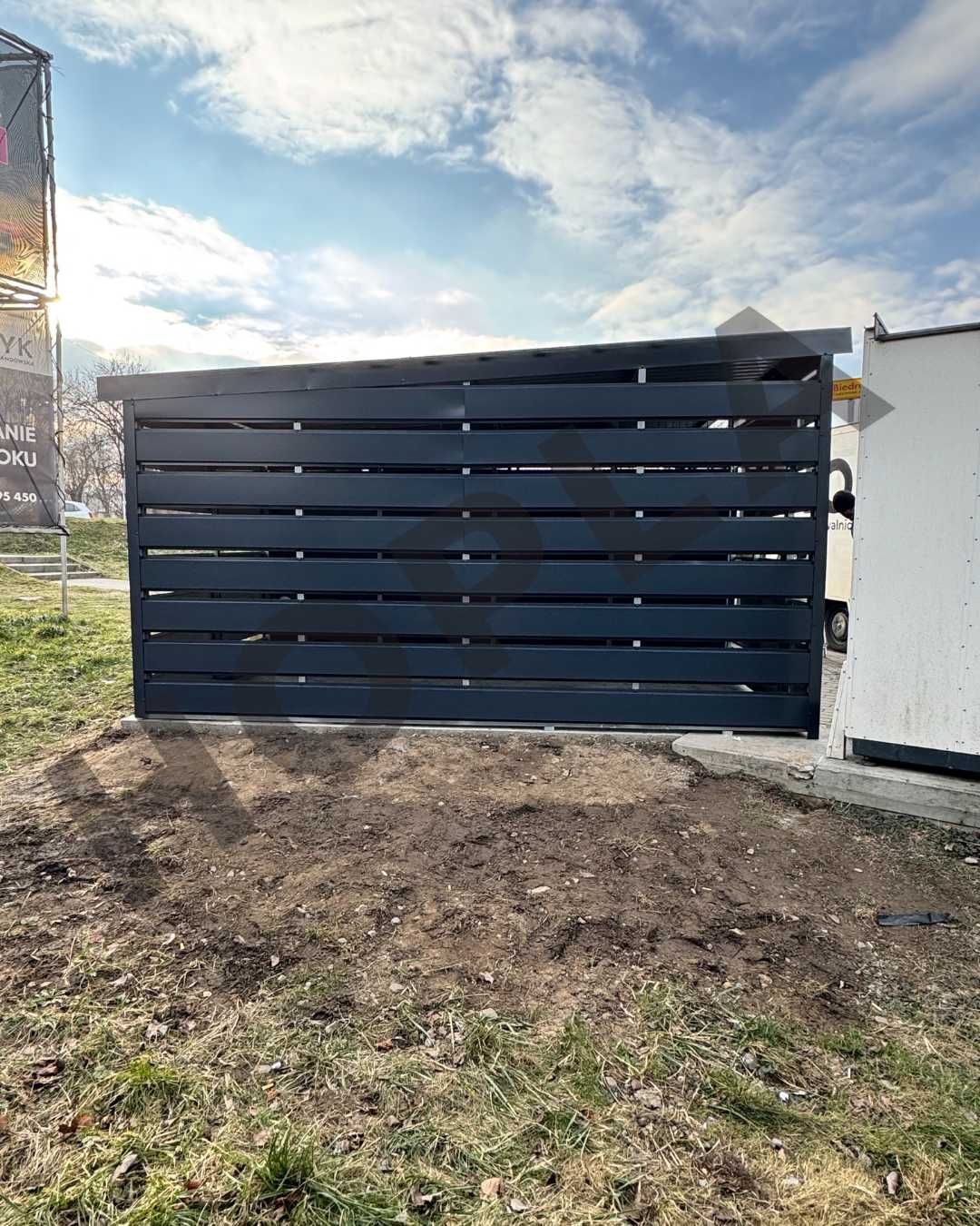 Nowoczesna wiata śmietnikowa – ażurowa – panelowa – każdy wymiar-HOPLA