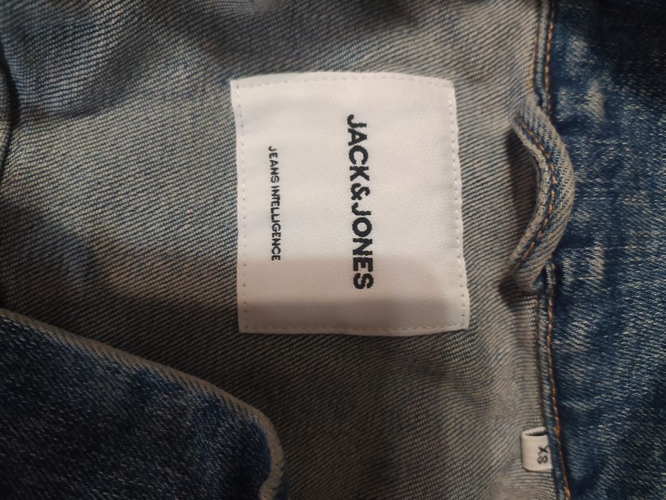 Куртка джинсовая