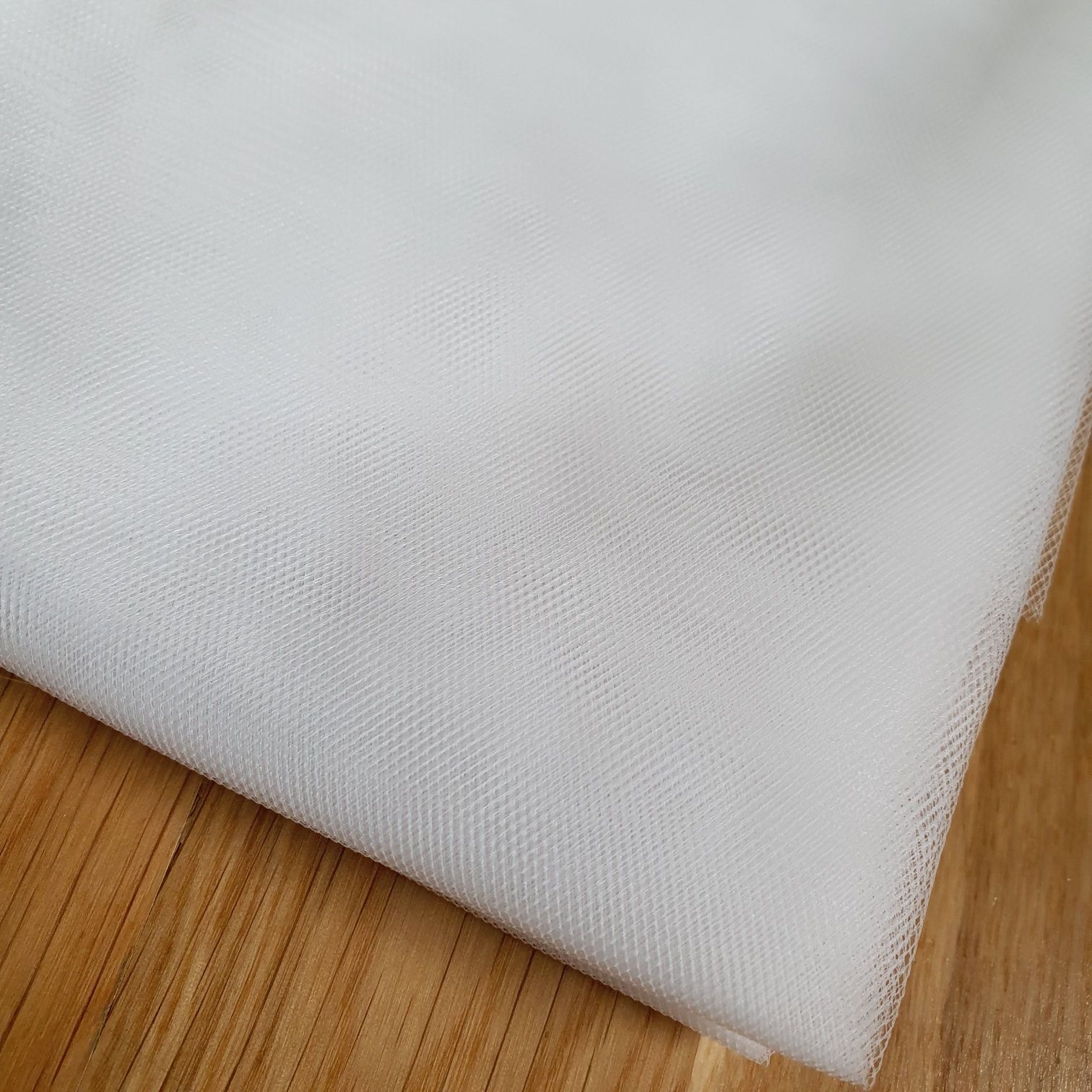 Arkusz cienkiej tkaniny koronkowej 100x150 biały