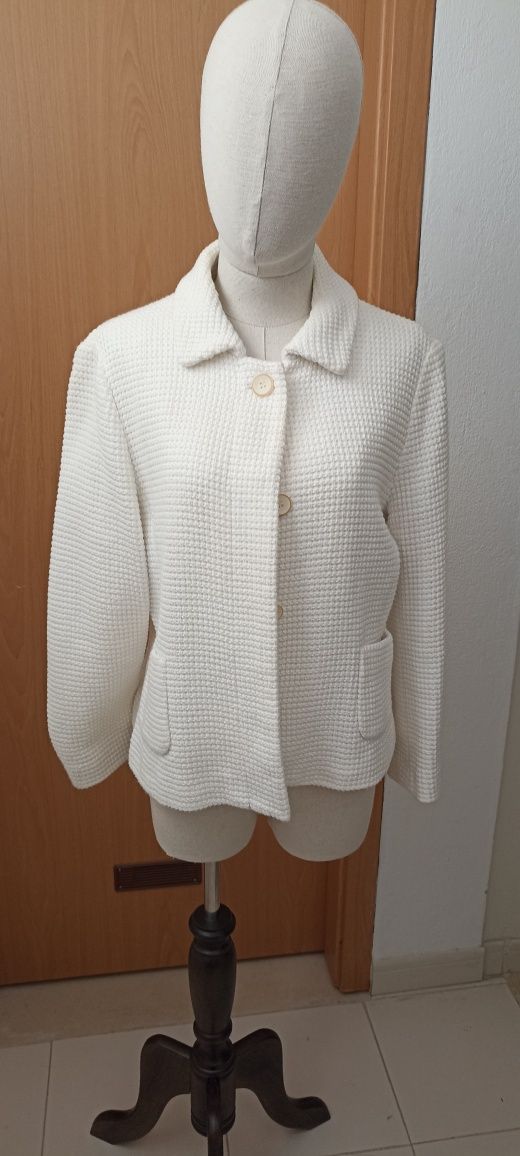 Roupa senhora, com pouco uso