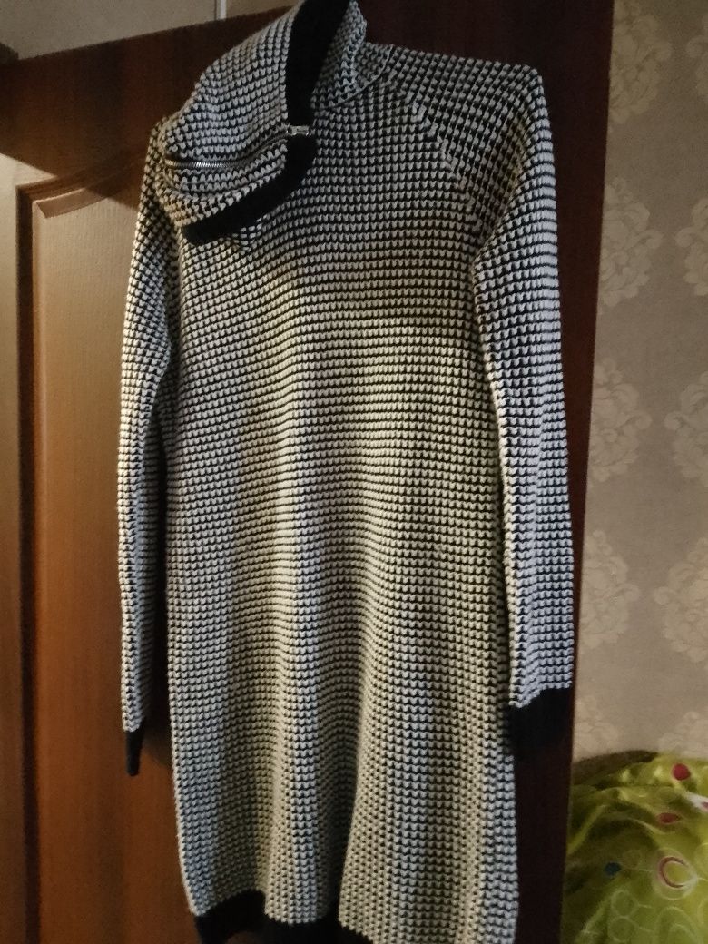 Продам тунику-платье  женскую