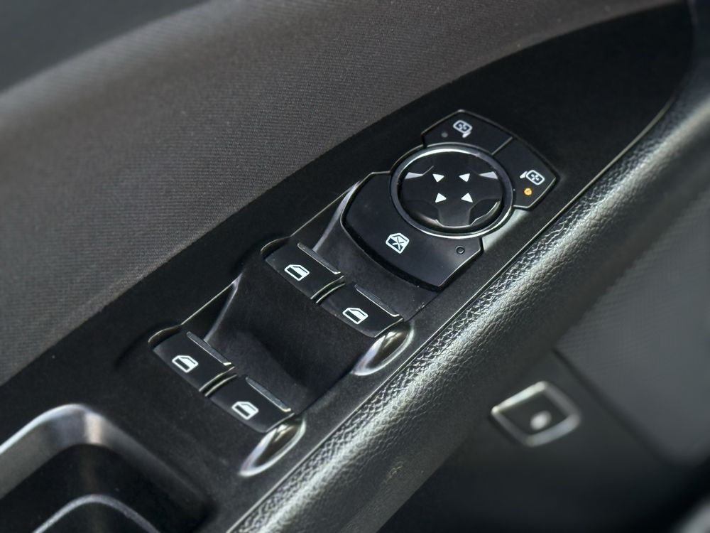 Ford Fusion Hybrid в идеальном состоянии