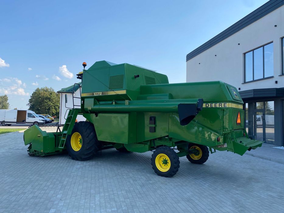 Комбайн John Deere 1072