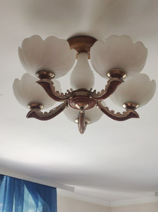 Світильник (люстра)