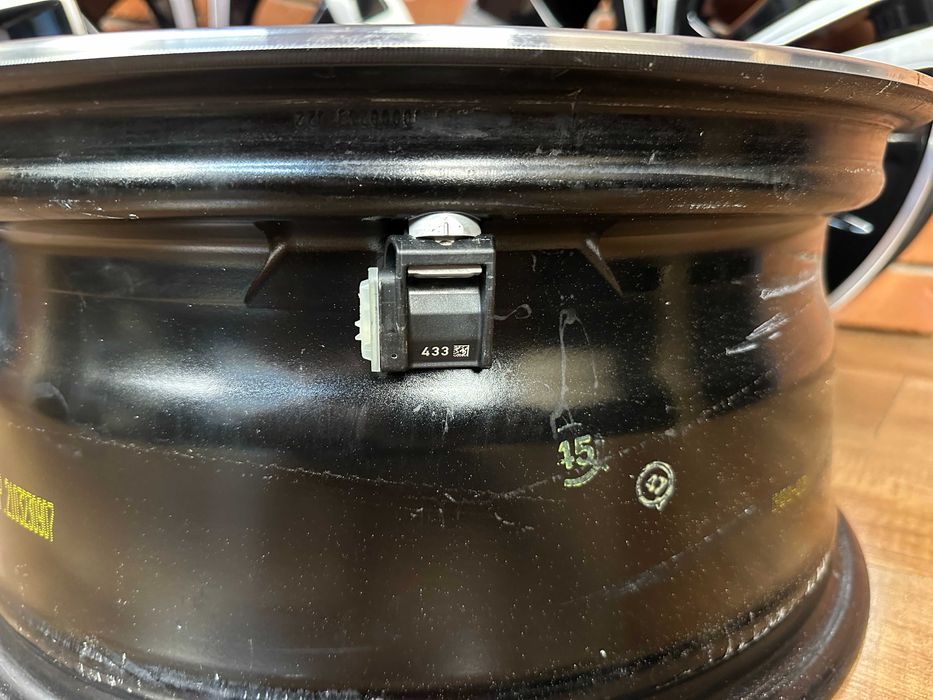 Felgi 17 5x112 Mercedes E-Klasa W213 V-Klasa W447 Czujniki JAK NOWE