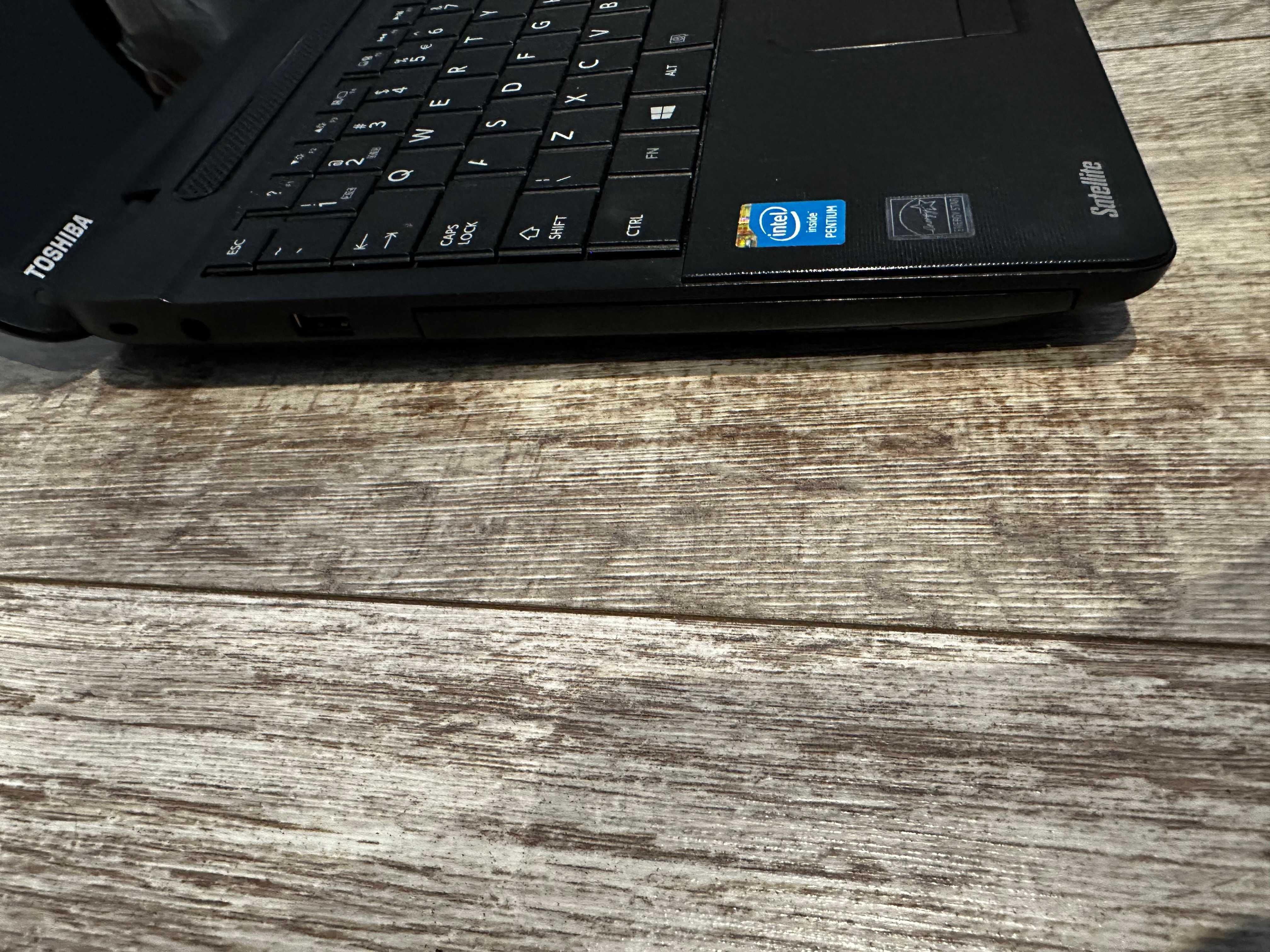 Laptop Toshiba C50 15,6"  windows 10,  8GB ram