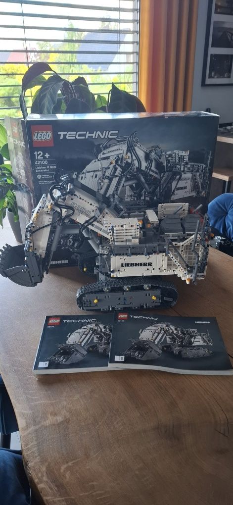 Lego Technic 42100