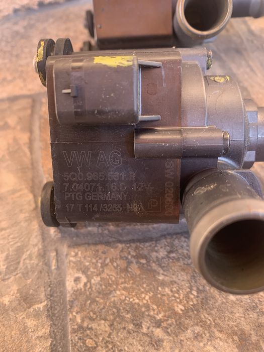 Помпа водяна додаткова VW AG 5Q0965561B crafter Man Tge