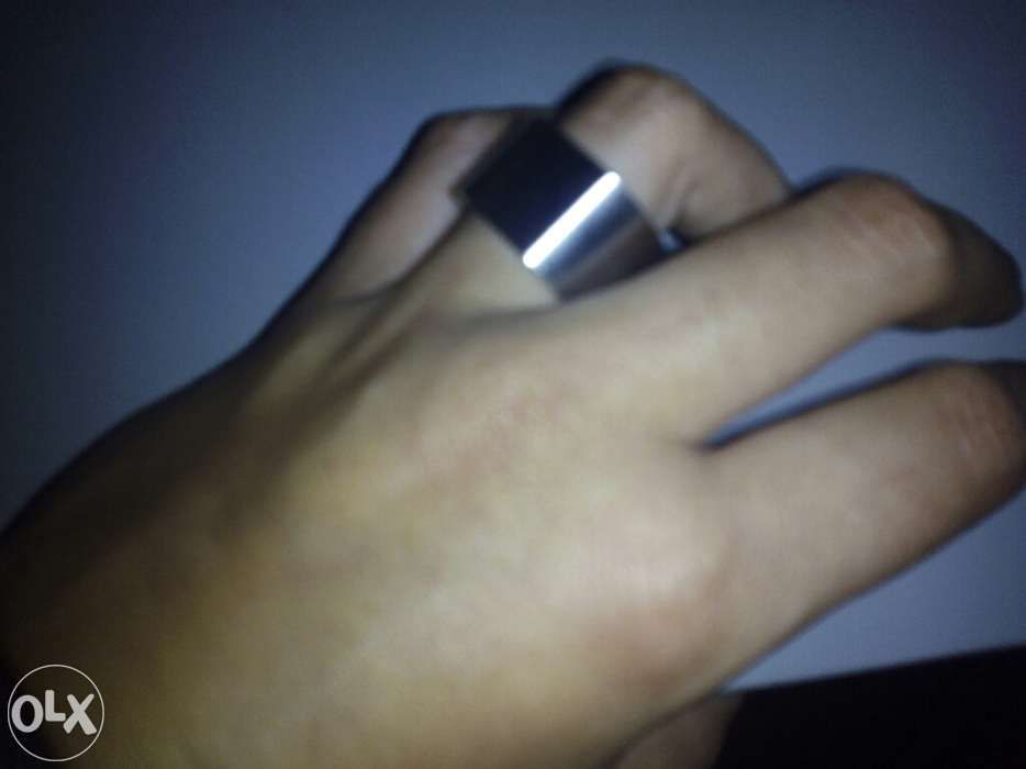 Anel Police unisexo como novo