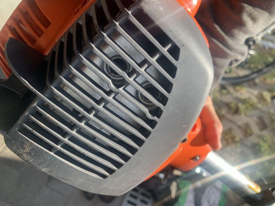 Kosa spalinowa Husqvarna 128r - szczerze poszanowana