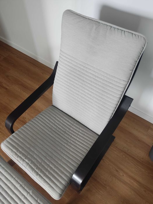 Poltrona - Modelo POÄNG, Preto com almofadas Cinza, IKEA