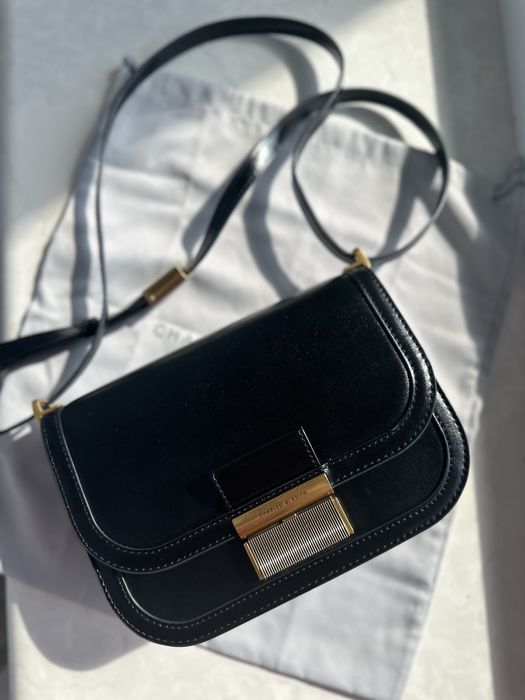 Сумка Charles&Keith сумочка оригінал клатч кросбоді нова