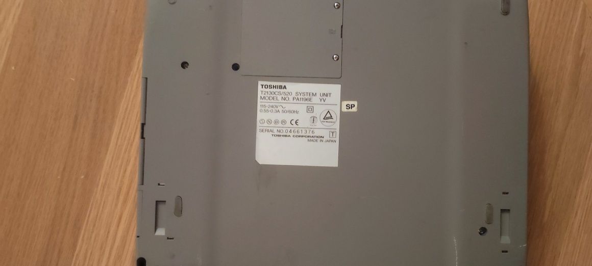 Stary laptop retro Toshiba T2130CS
