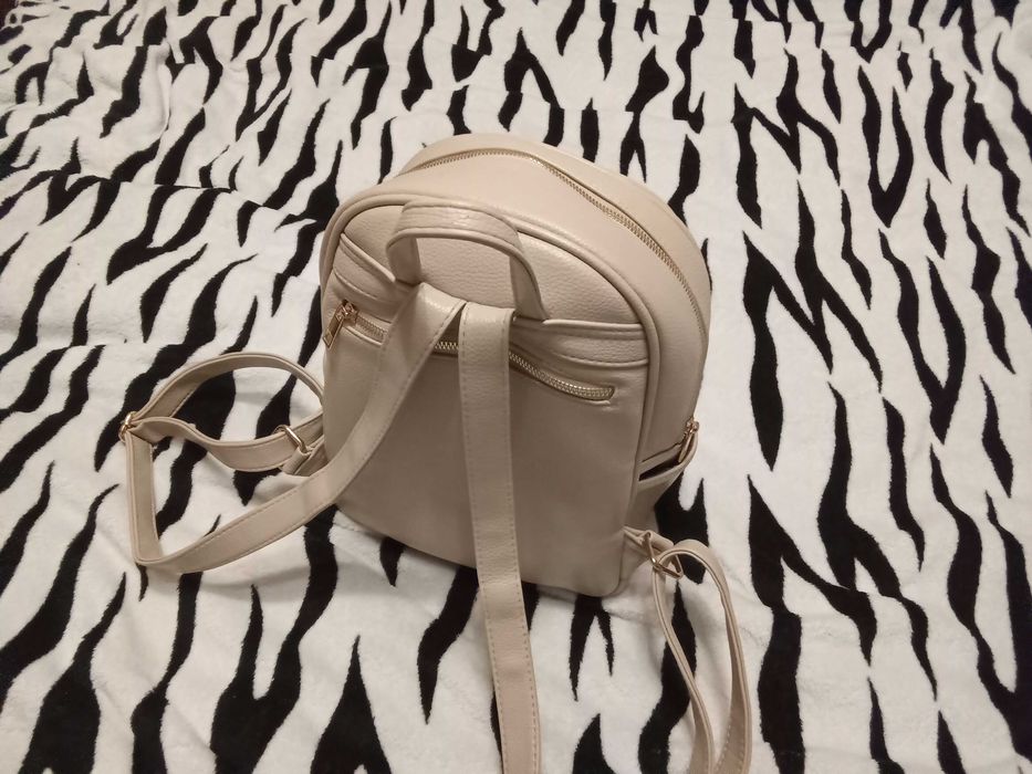 Продам женский рюкзак