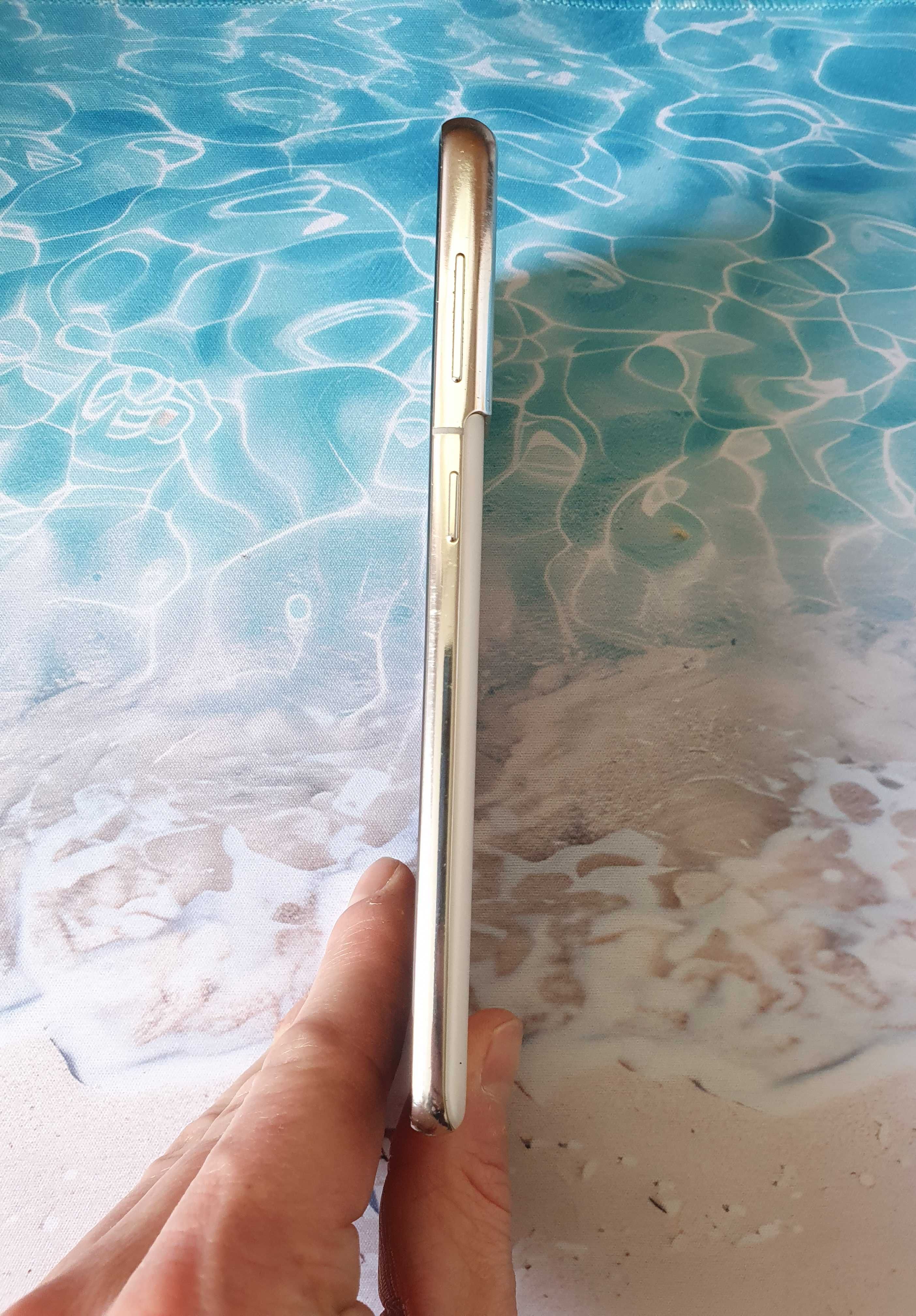 Samsung Galaxy S21 8/256