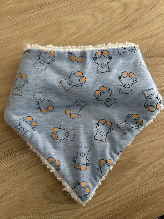 Chustka chlopieca pod szyje