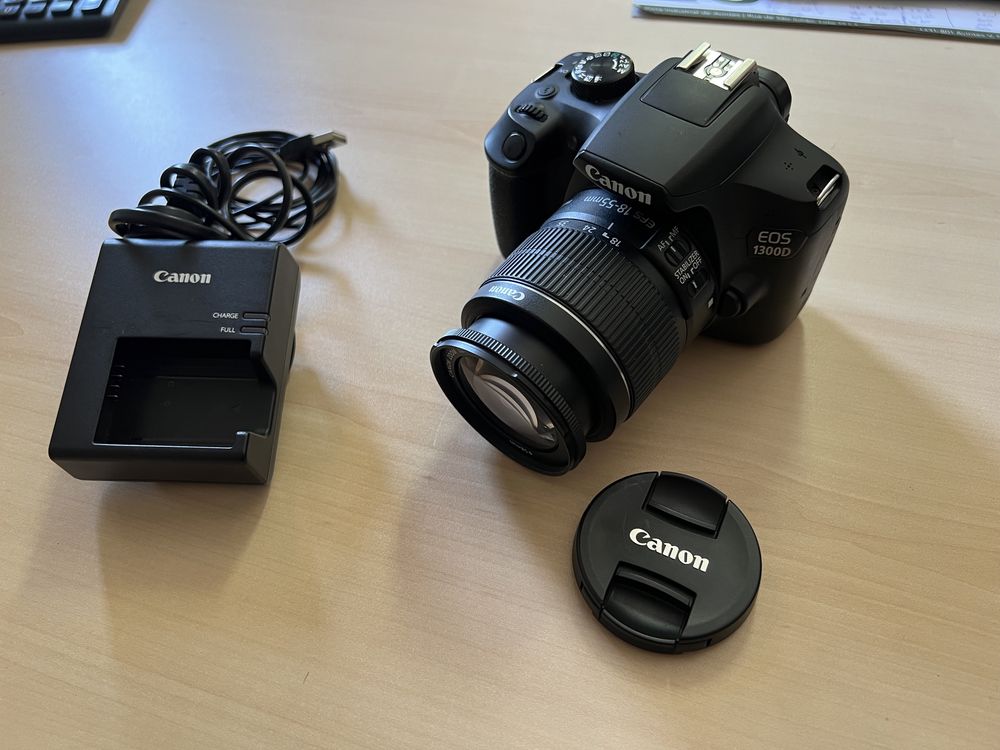 Máquina fotográfica Cânon EOS 1300 D + acessórios