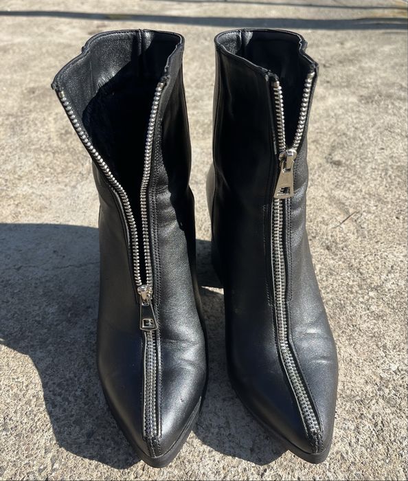 Жіночі черевики на підборах