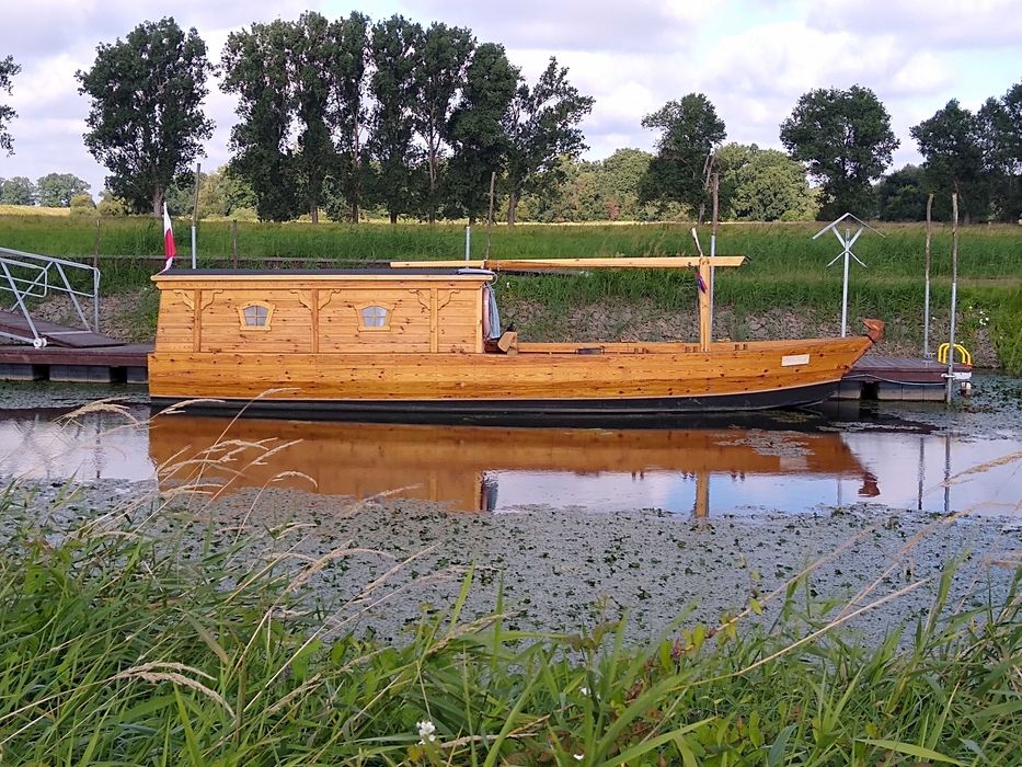 łódż drewniana typu Szkuta