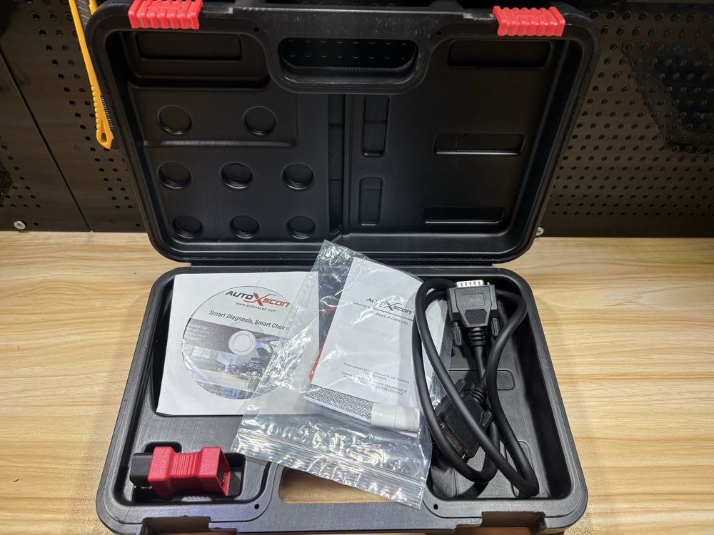 Tester diagnostyczny auto x scan RS820 pro wszystkie marki