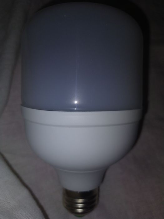 Лампа, що світить без електрики світлодіодна/ светодиодная Almina dl-0