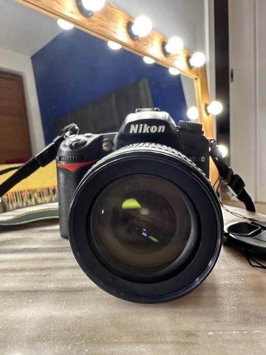 Nikon D7000 + obiektyw 18–105mm VR + akcesoria