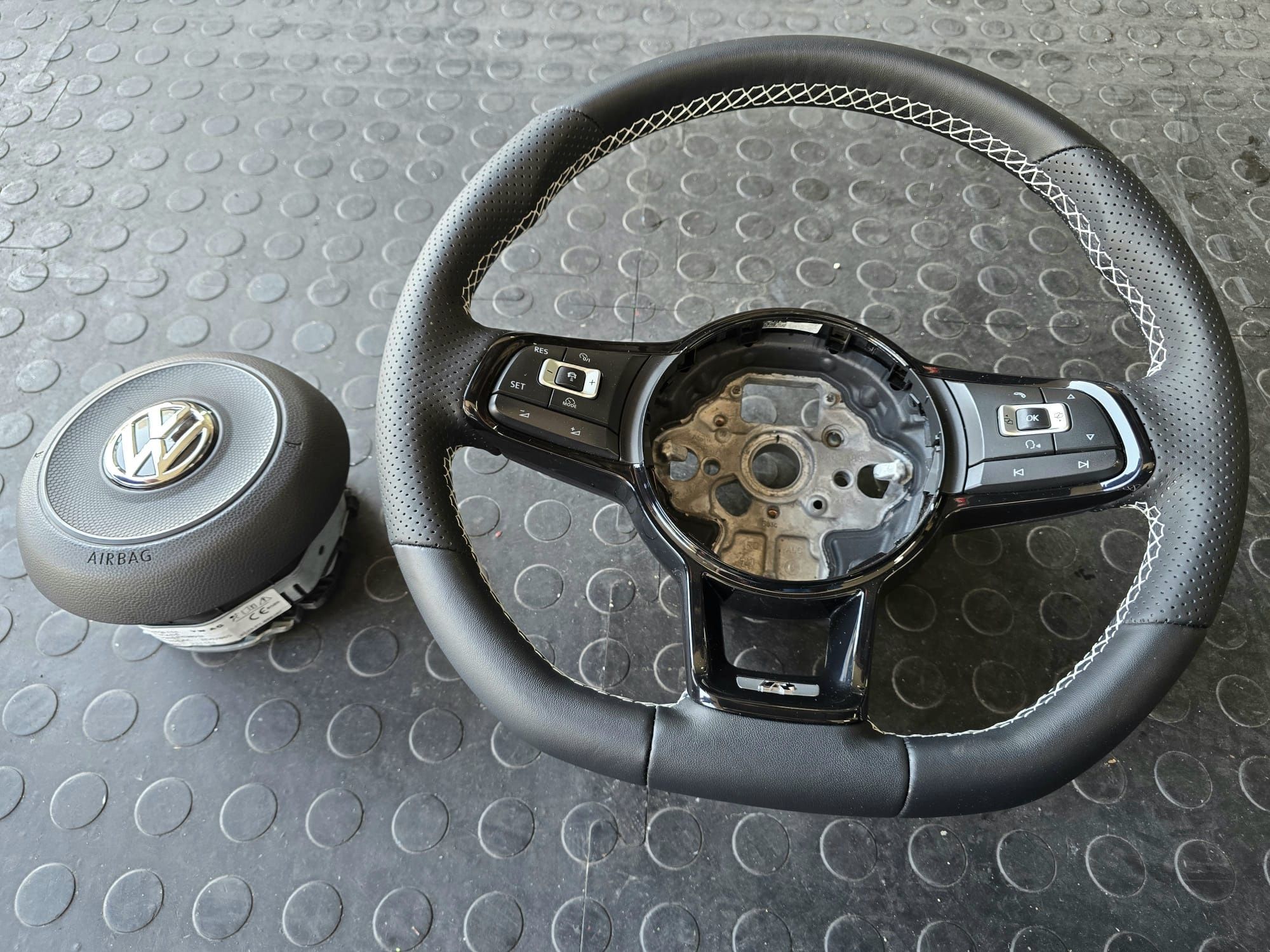 Volante Vw Golf 7 /7.5  R + Air-Bag C/NOVO