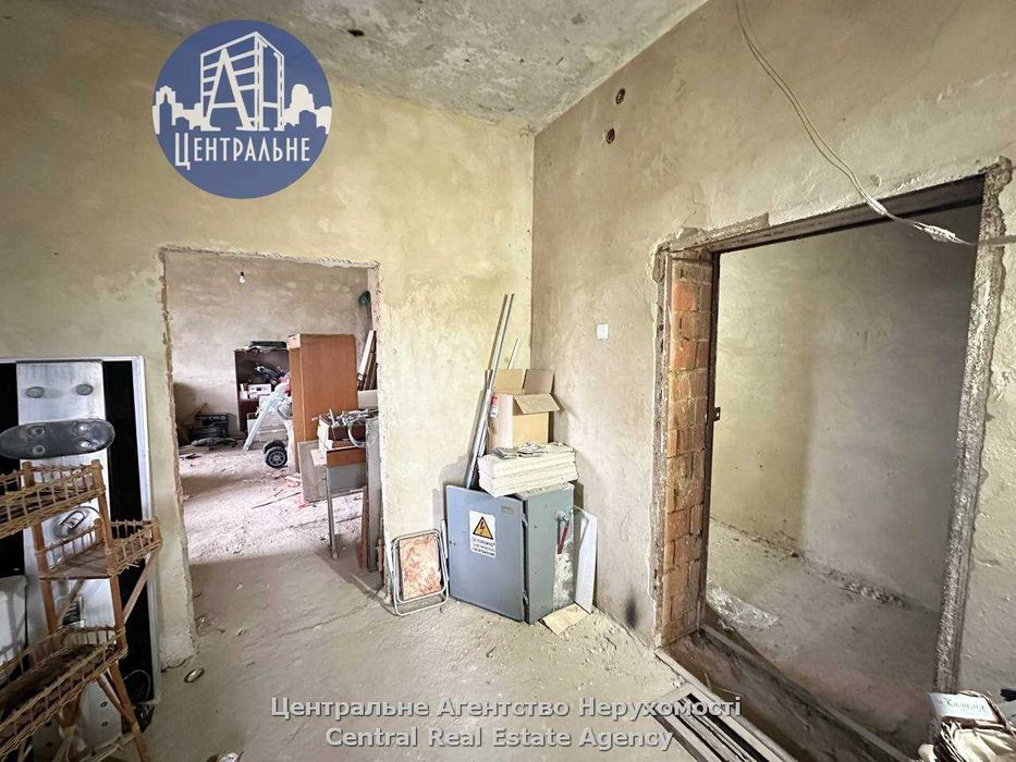 Оренда фасадного комплексу приміщень