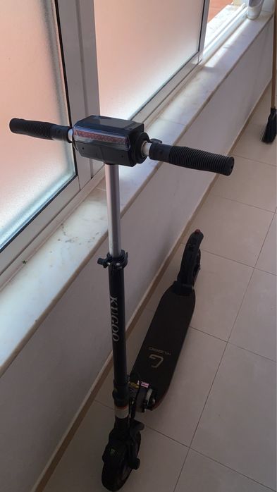 Trotinete elétrica KUGOO