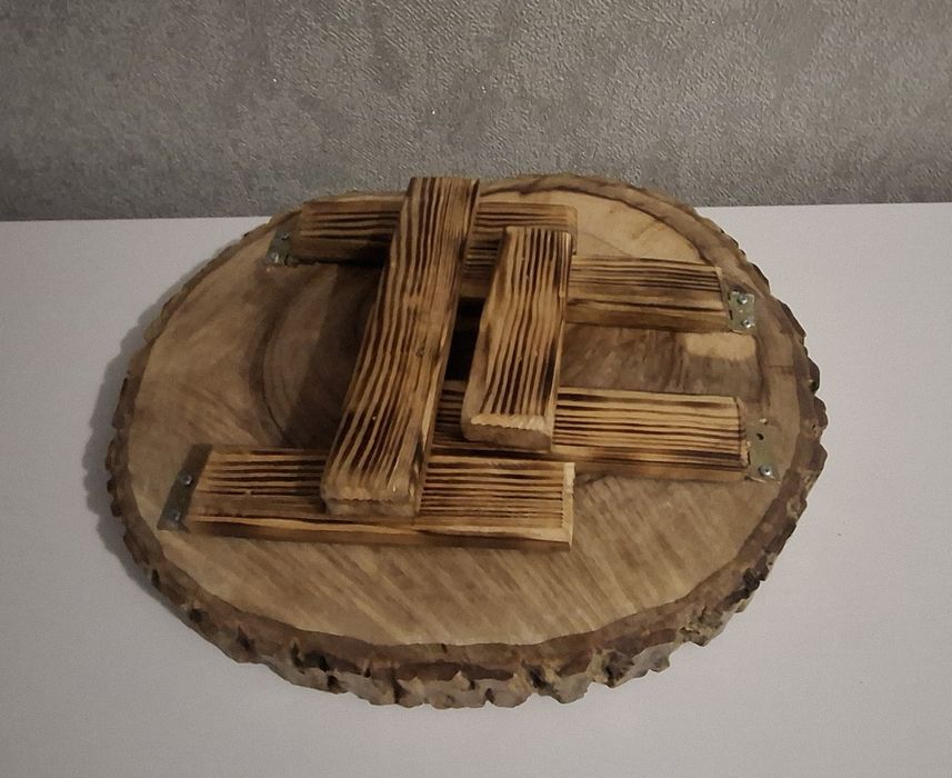 Винний Столик .стіл з ніжками