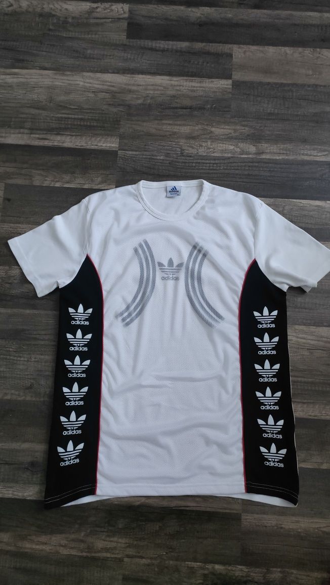 świetna koszulka ADIDAS L/M w idealnym stanie