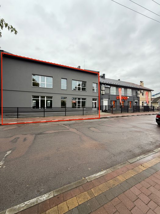 О Р Е Н Д А комерційого приміщення в центрі міста