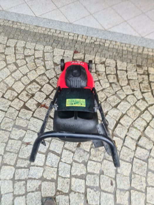 Corta relva elétrico