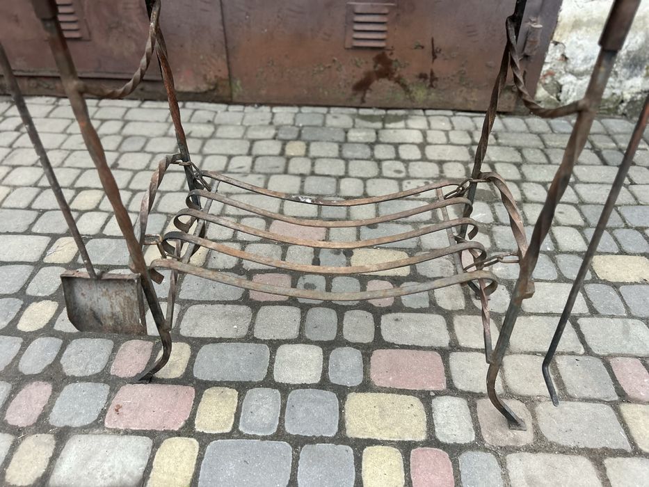 Мангал з кришою