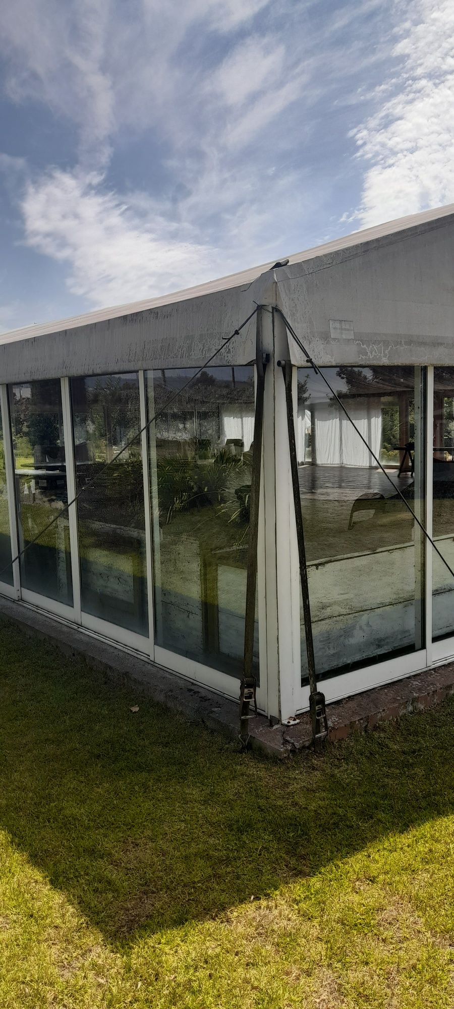 Novo preço ! Para desocupar ! Grande tenda com portas vidro com 300 m2