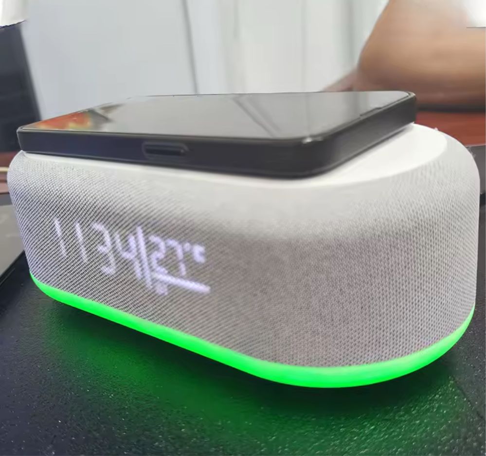 Głośnik Bluetooth 6 w 1 z zegarem Bezprzewodowa ładowarka 15 W
