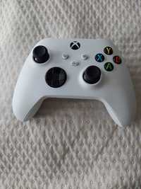 Pad Xbox One / Series biały
