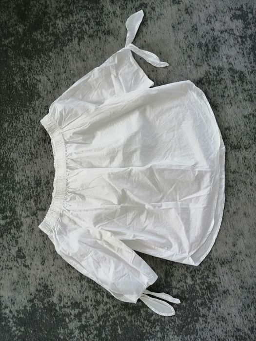 H&M biała bluzka odkryte ramiona r S hiszpanka