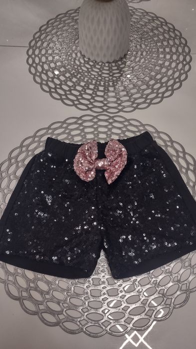 Krótkie spodenki z cekinami, błyszczące dla dziewczynki