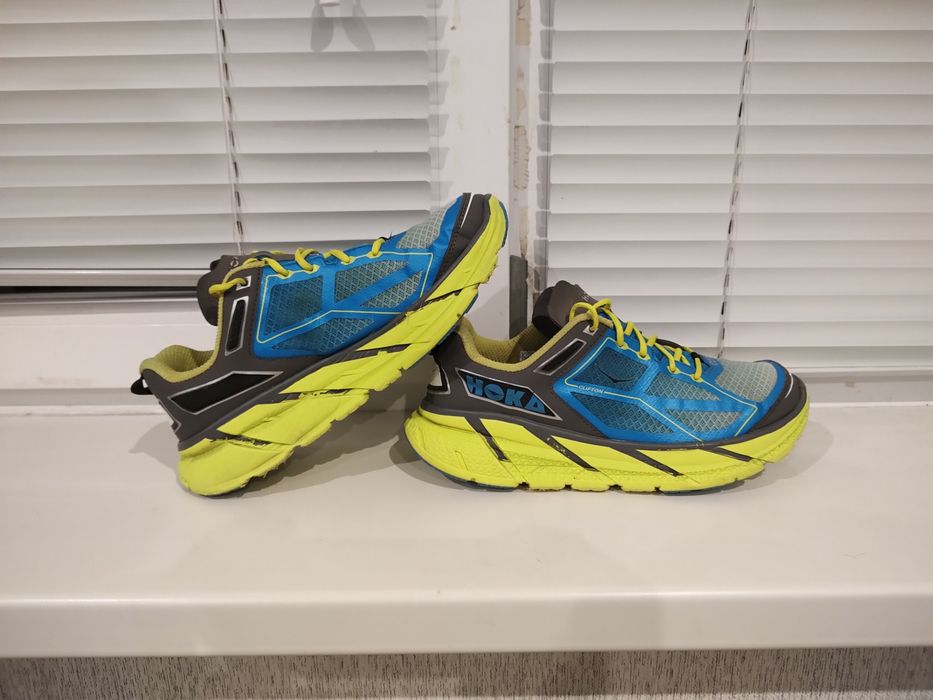 Кросівки для бігу Hoka