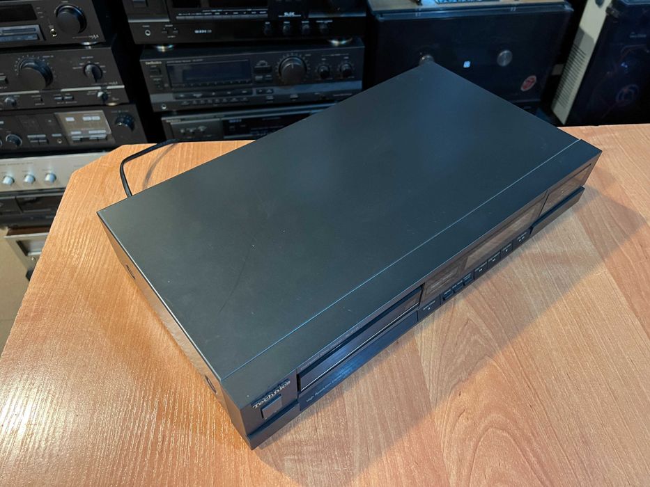 Odtwarzacz płyt CD Technics SL-P111 Audio Room