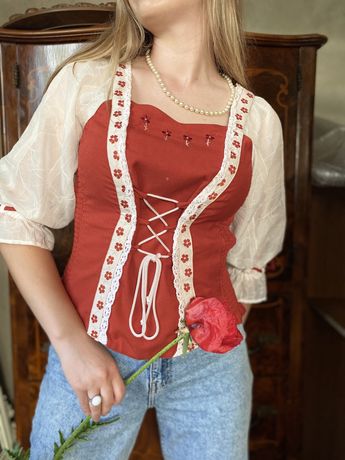 Винтажная блузка интересная одежда для фотосессии австрийская одежда