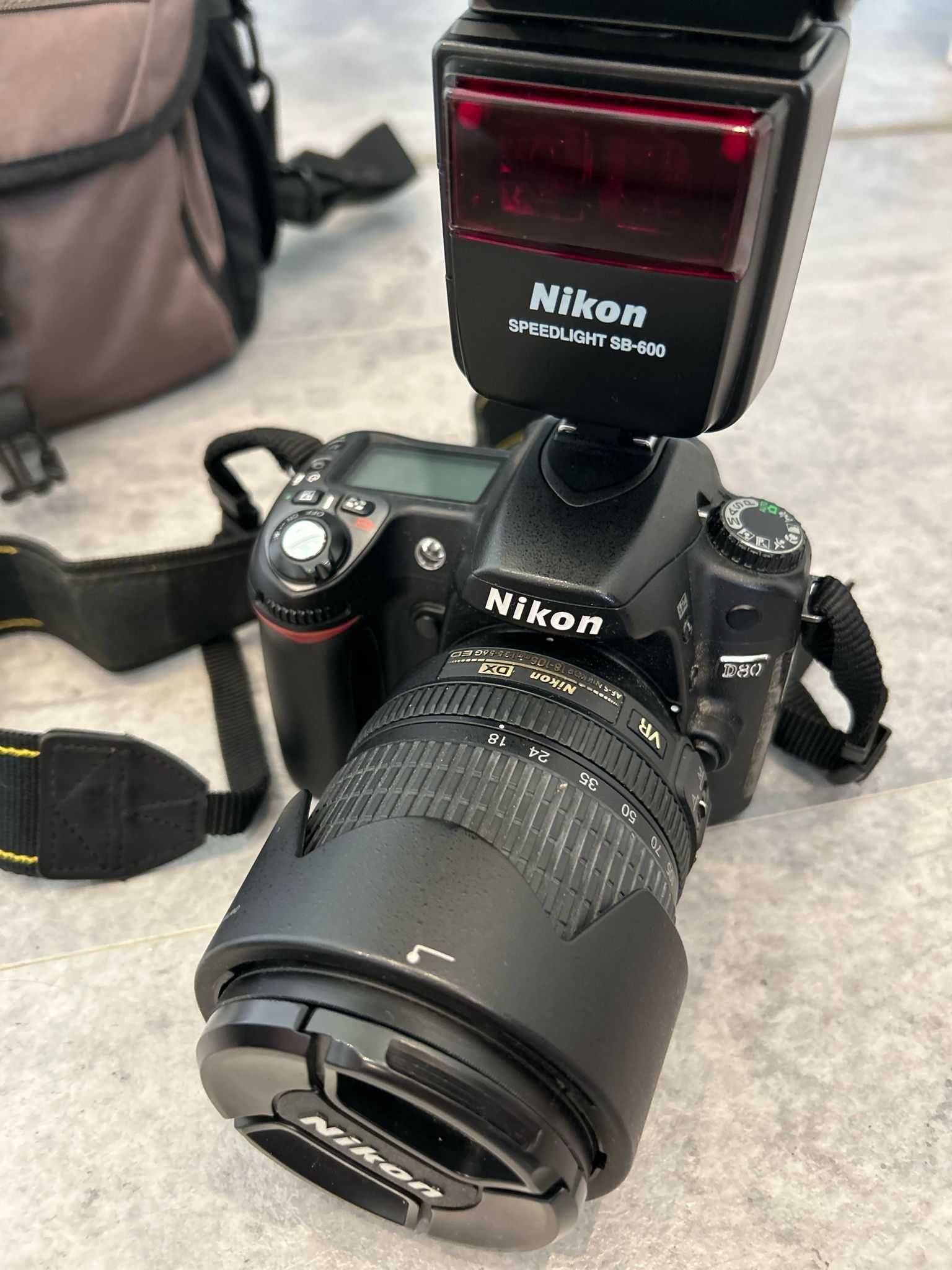 Nikon D80 - dwa obiektywy - nieprzemakalna torba - dwie lampy błyskowe