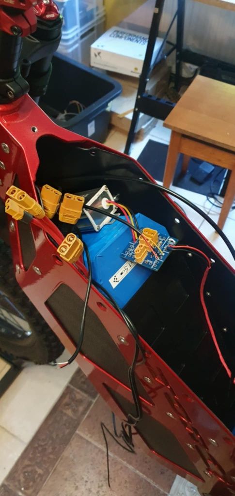 Pojazd elektryczny Torq 12.5 kW