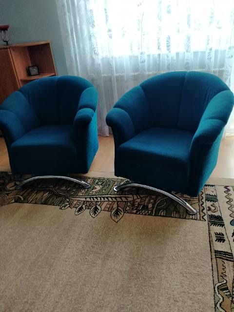 Dwa fotele kolor ciemny niebieski