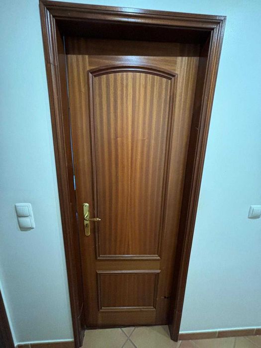 Portas interiores de madeira