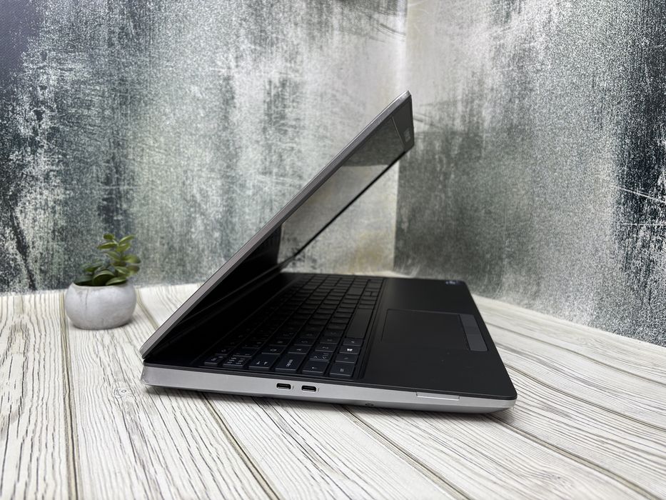 Dell Precision 7560|i9-11950H|32GB RAM|SSD 512|Quadro RTX A4000 8 GB